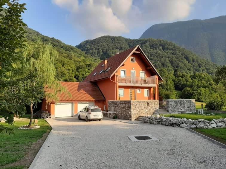 Villa Pocitniska Hisa Nad Soco Bovec Exterior foto